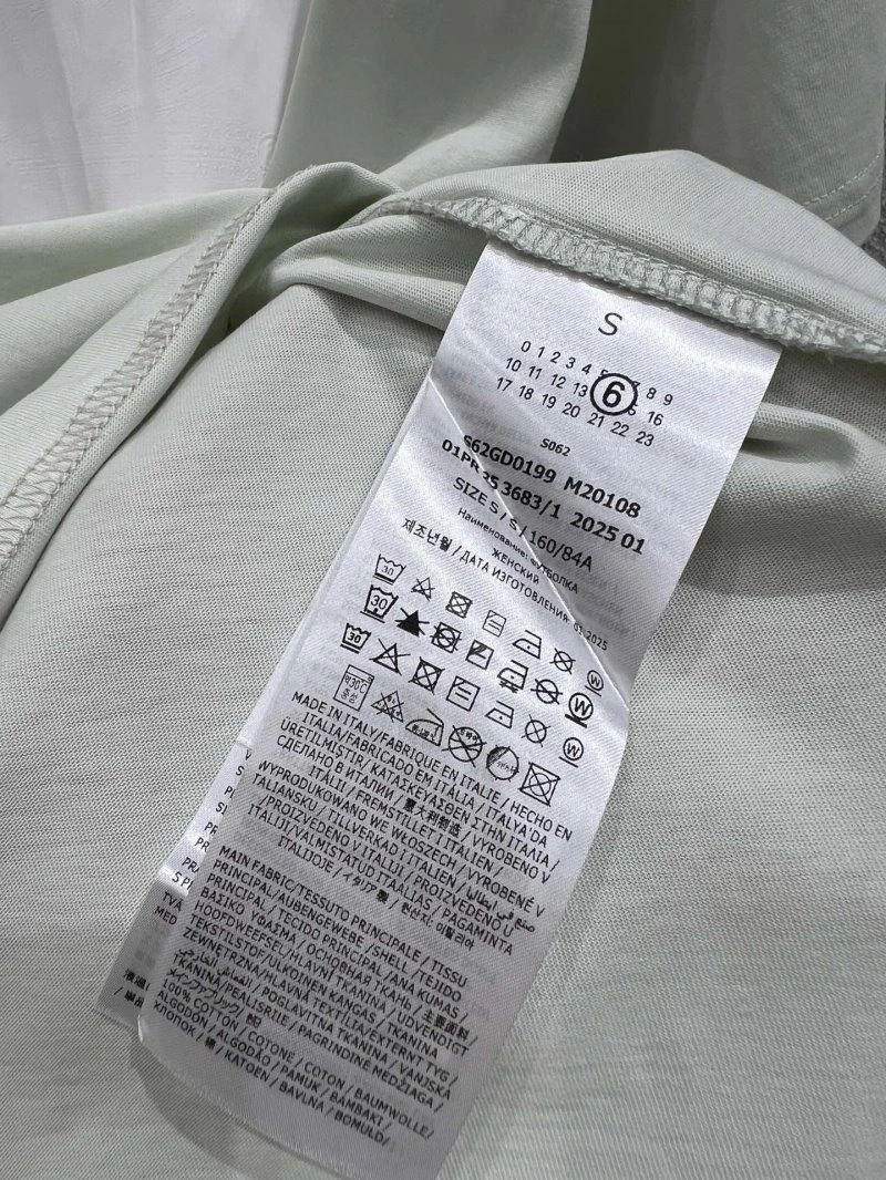 EasyCare Unclassified Brand T-Shirts 150366