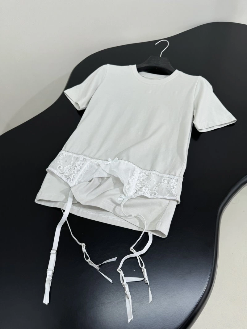 Minimalist Unclassified Brand T-Shirts 150364