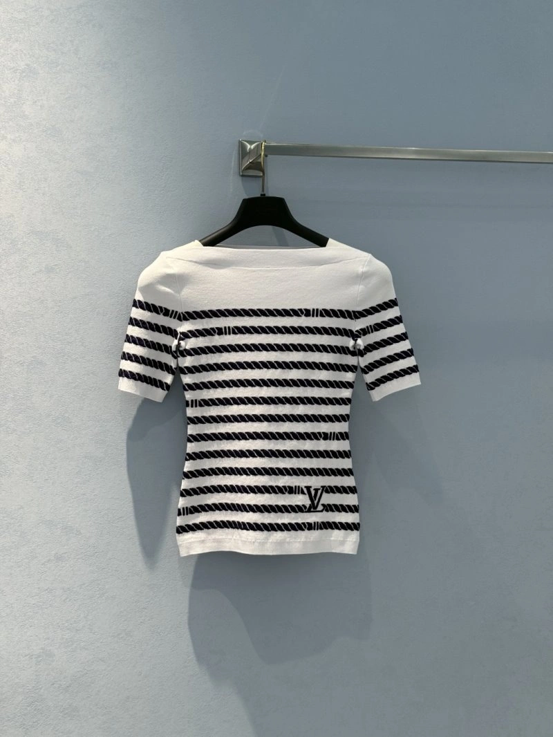 Lightweight Unclassified Brand T-Shirts 150381