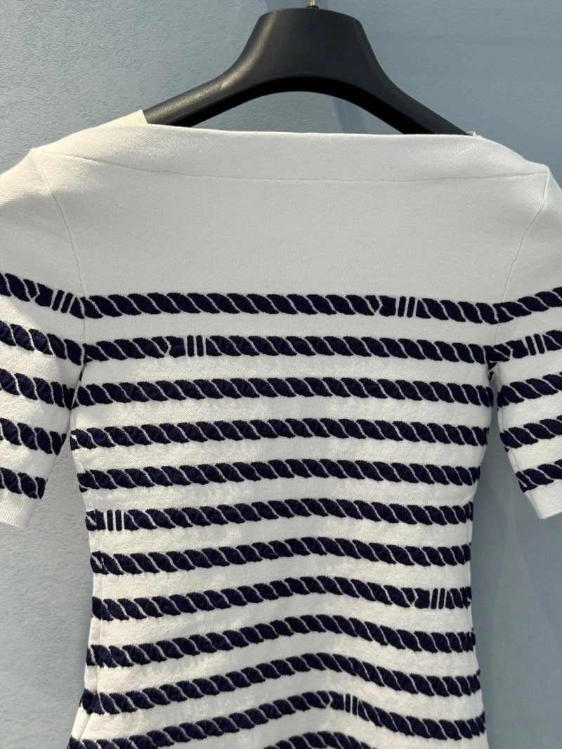 Lightweight Unclassified Brand T-Shirts 150381