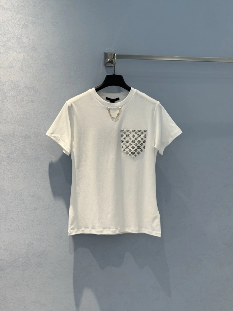 Minimalist Unclassified Brand T-Shirts 150351