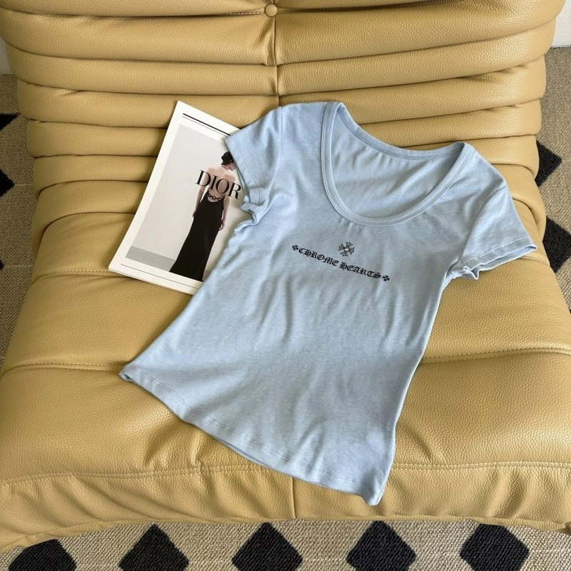 UrbanChic Unclassified Brand T-Shirts 150340