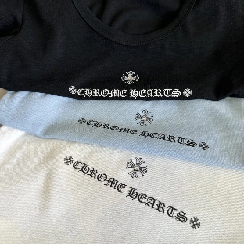 UrbanChic Unclassified Brand T-Shirts 150340