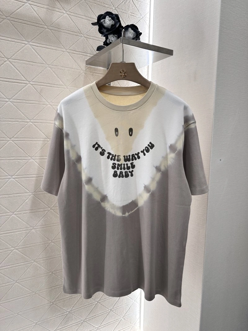 Trendsetting Unclassified Brand T-Shirts 150349