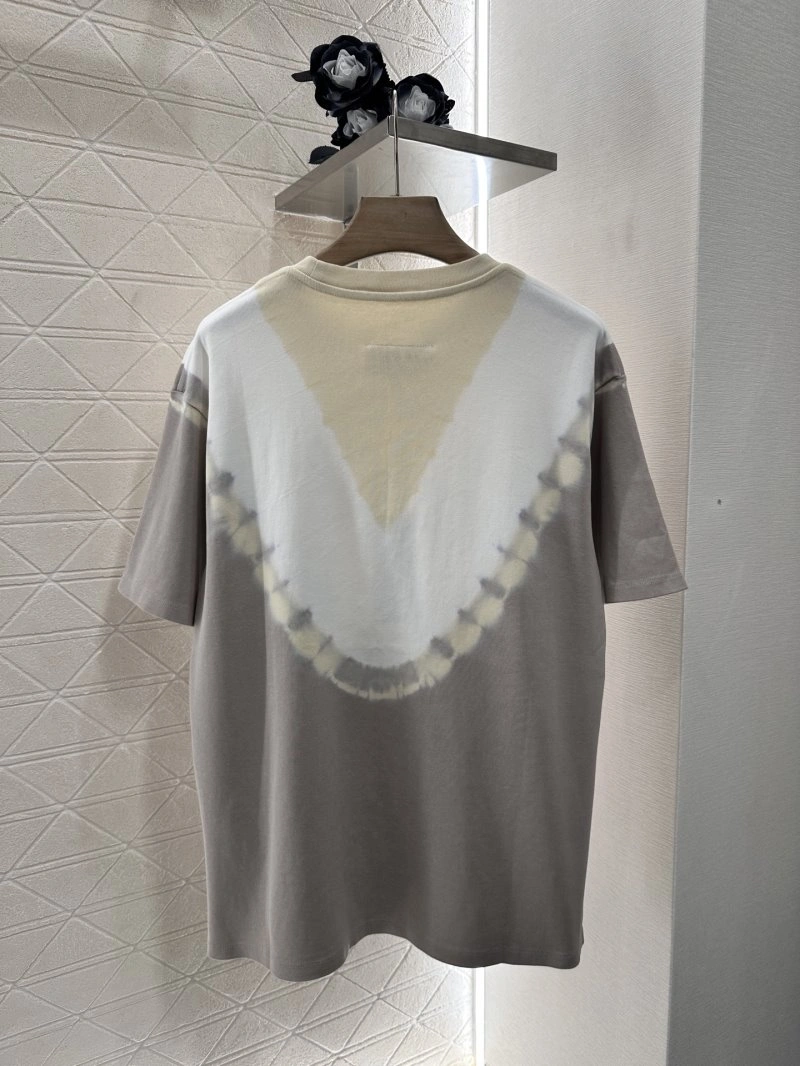 Trendsetting Unclassified Brand T-Shirts 150349