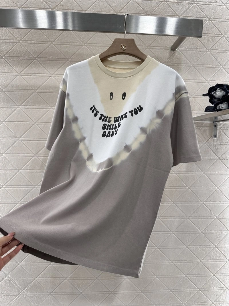 Trendsetting Unclassified Brand T-Shirts 150349