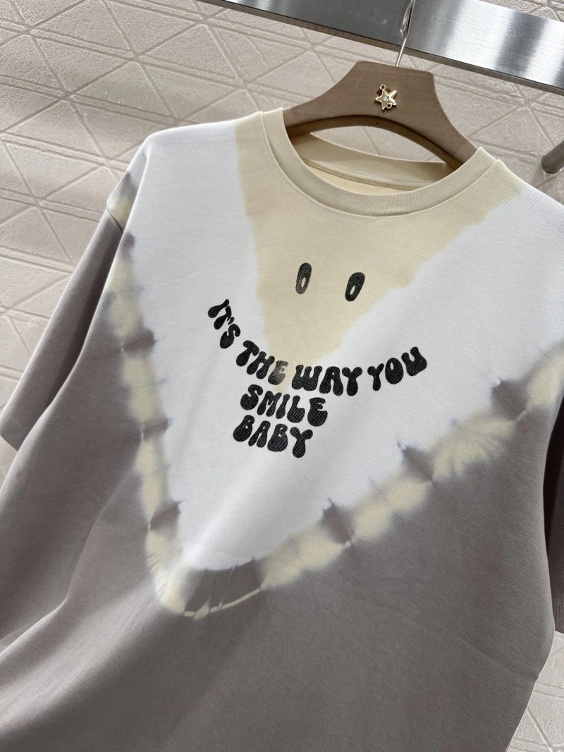 Trendsetting Unclassified Brand T-Shirts 150349