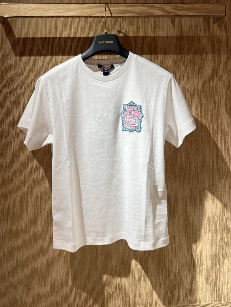 Casual Unclassified Brand T-Shirts 150303