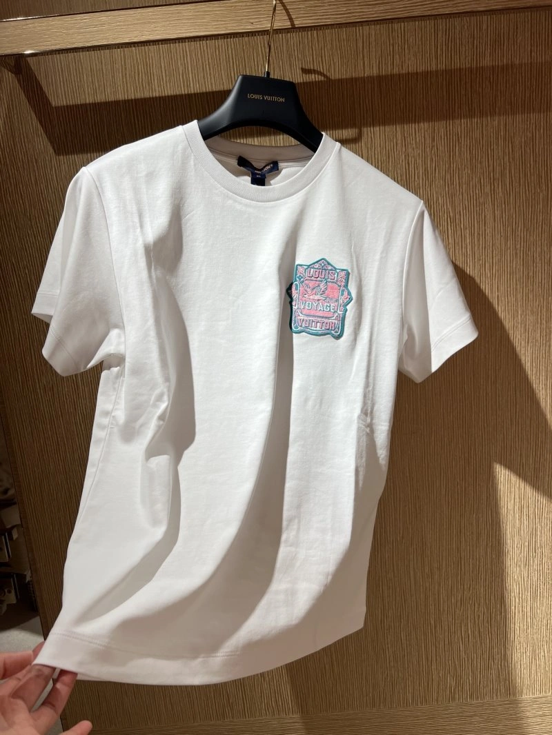 Casual Unclassified Brand T-Shirts 150303