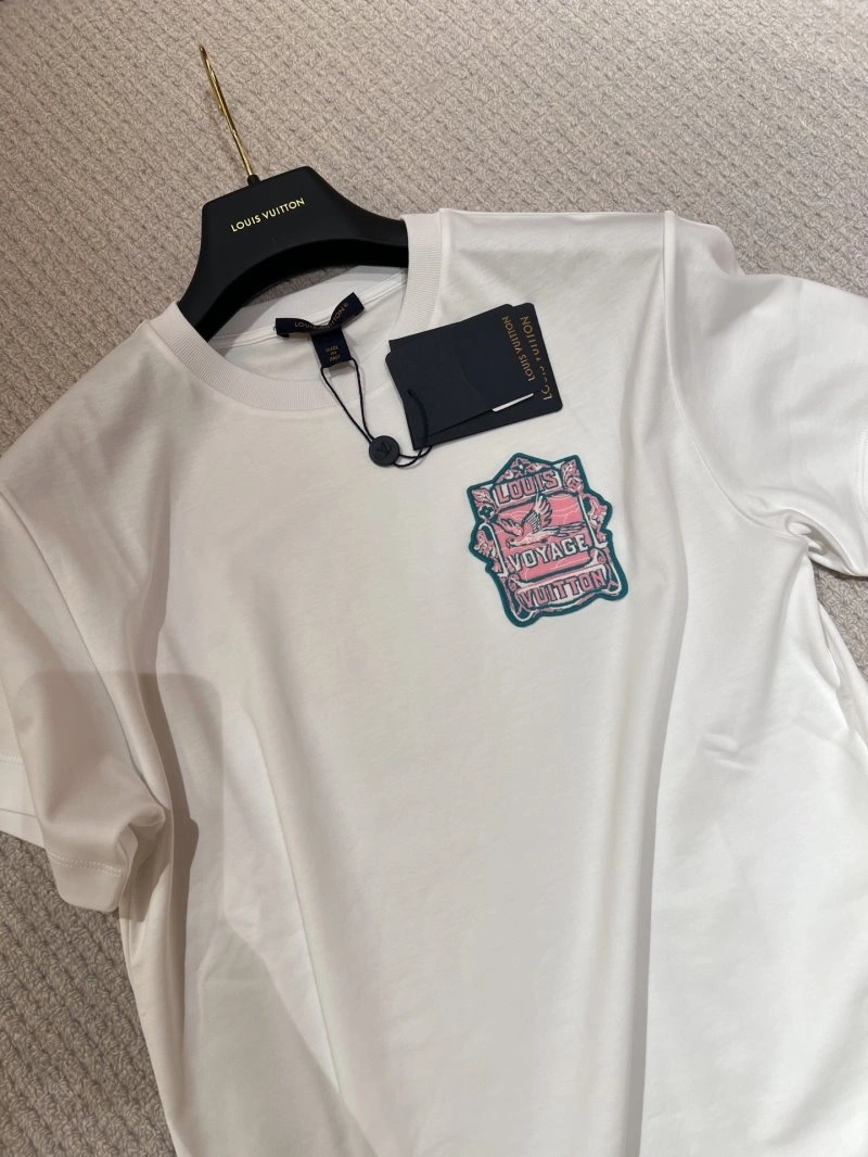 Casual Unclassified Brand T-Shirts 150303