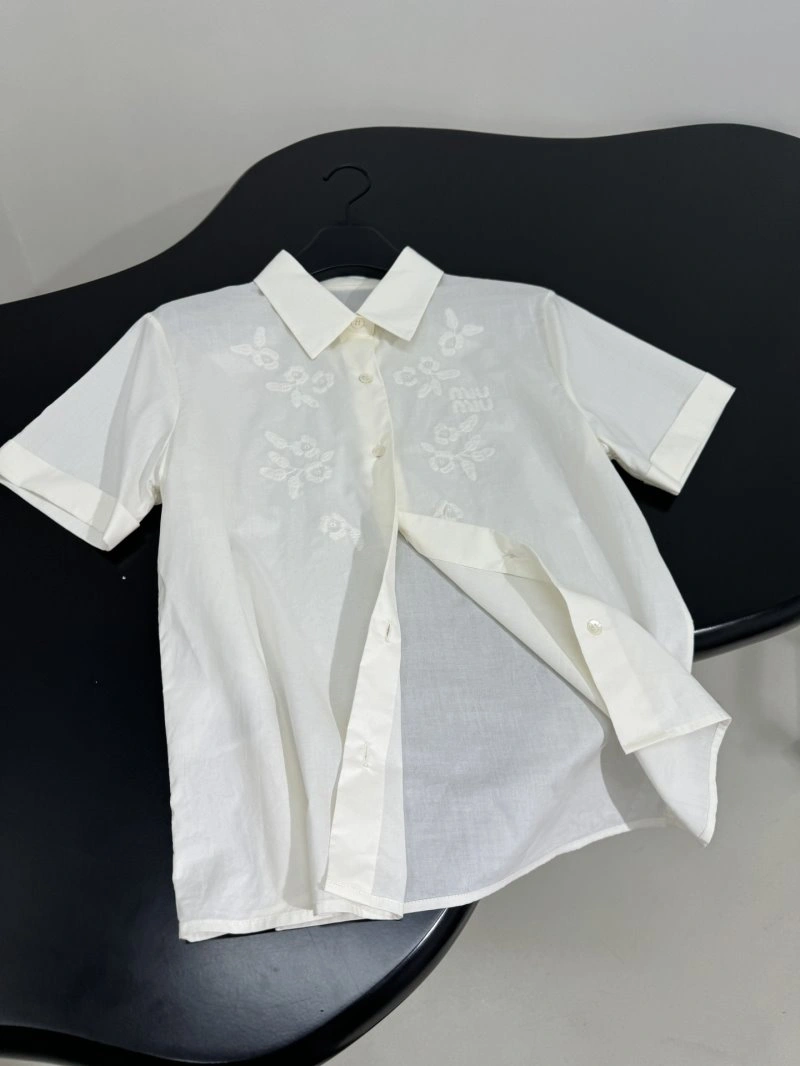 Functional Unclassified Brand T-Shirts 150276