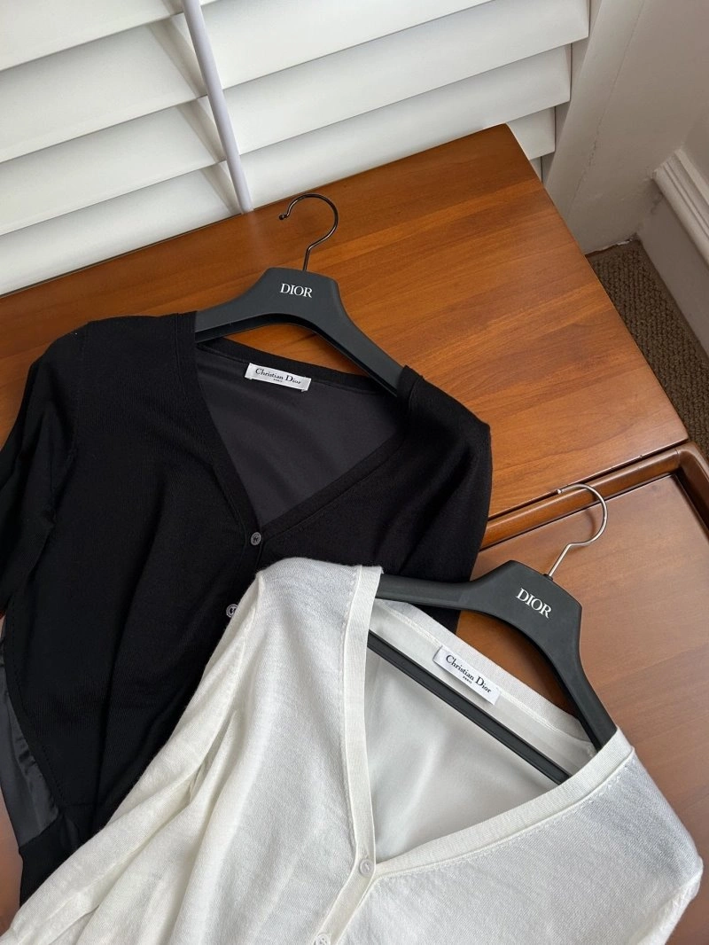 Thermal Unclassified Brand T-Shirts 150275
