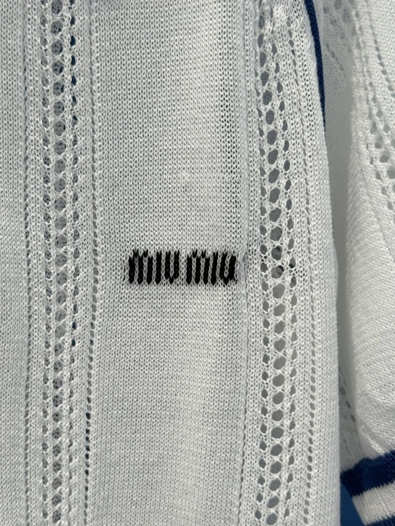 Durable Unclassified Brand T-Shirts 155351