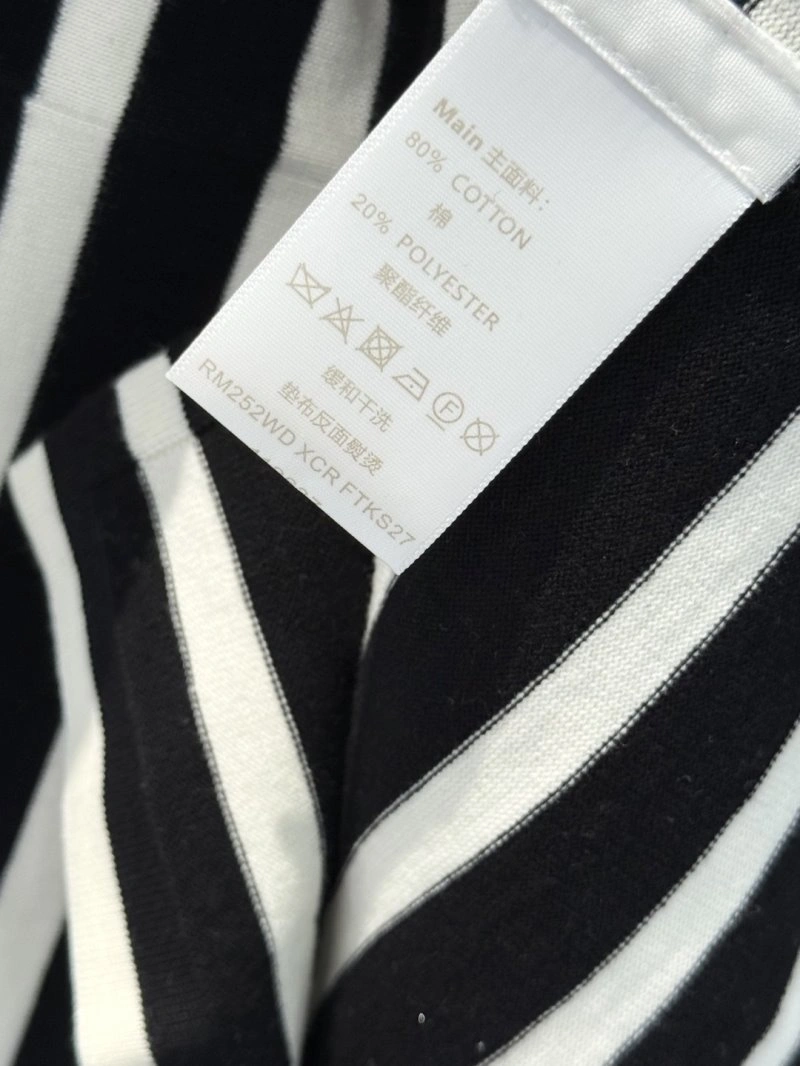Tailored Unclassified Brand T-Shirts 155327