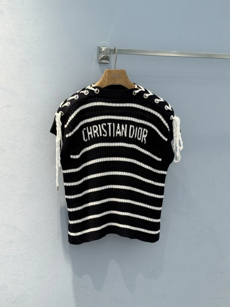 Sporty Unclassified Brand T-Shirts 155314