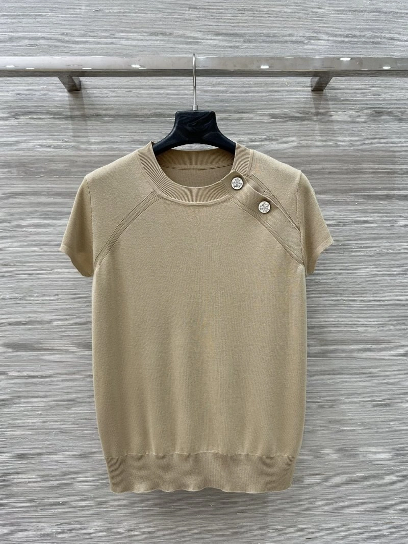 Bold Unclassified Brand T-Shirts 155268