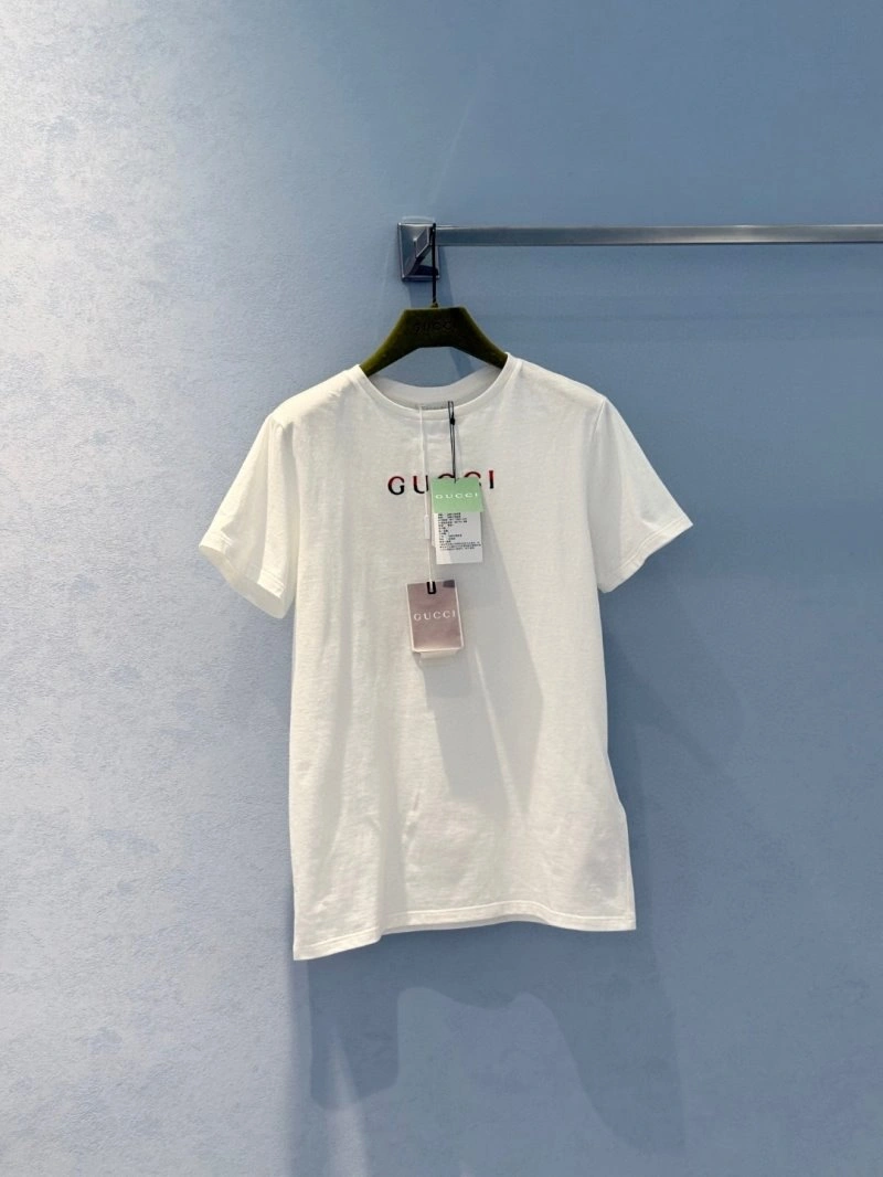 Contemporary Unclassified Brand T-Shirts 155274