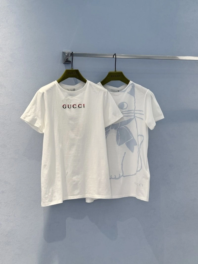 Contemporary Unclassified Brand T-Shirts 155274