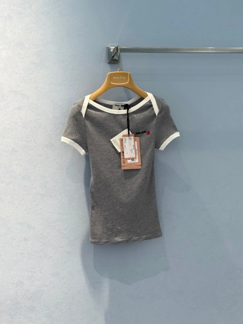 ModernLook Unclassified Brand T-Shirts 155254