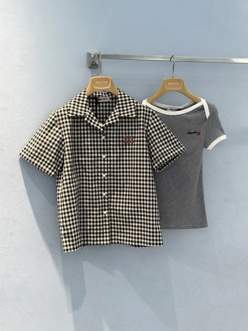 ModernLook Unclassified Brand T-Shirts 155254
