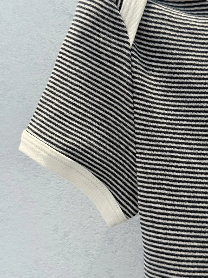 ModernLook Unclassified Brand T-Shirts 155254