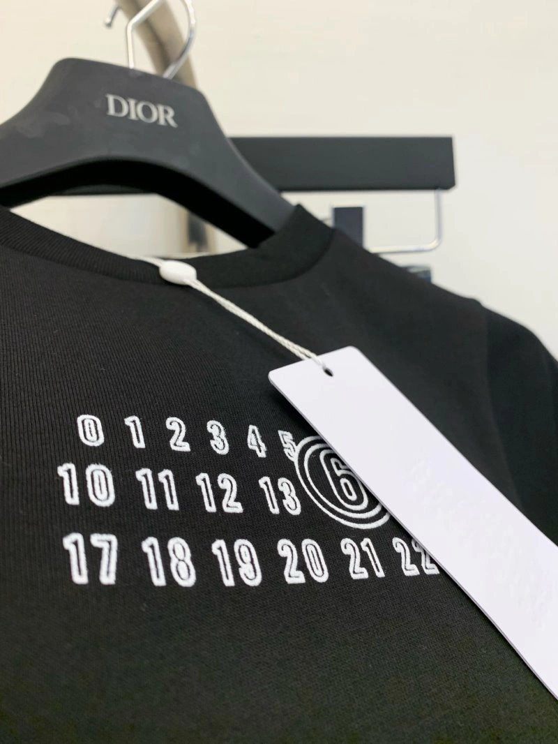 TravelReady Unclassified Brand T-Shirts 147328