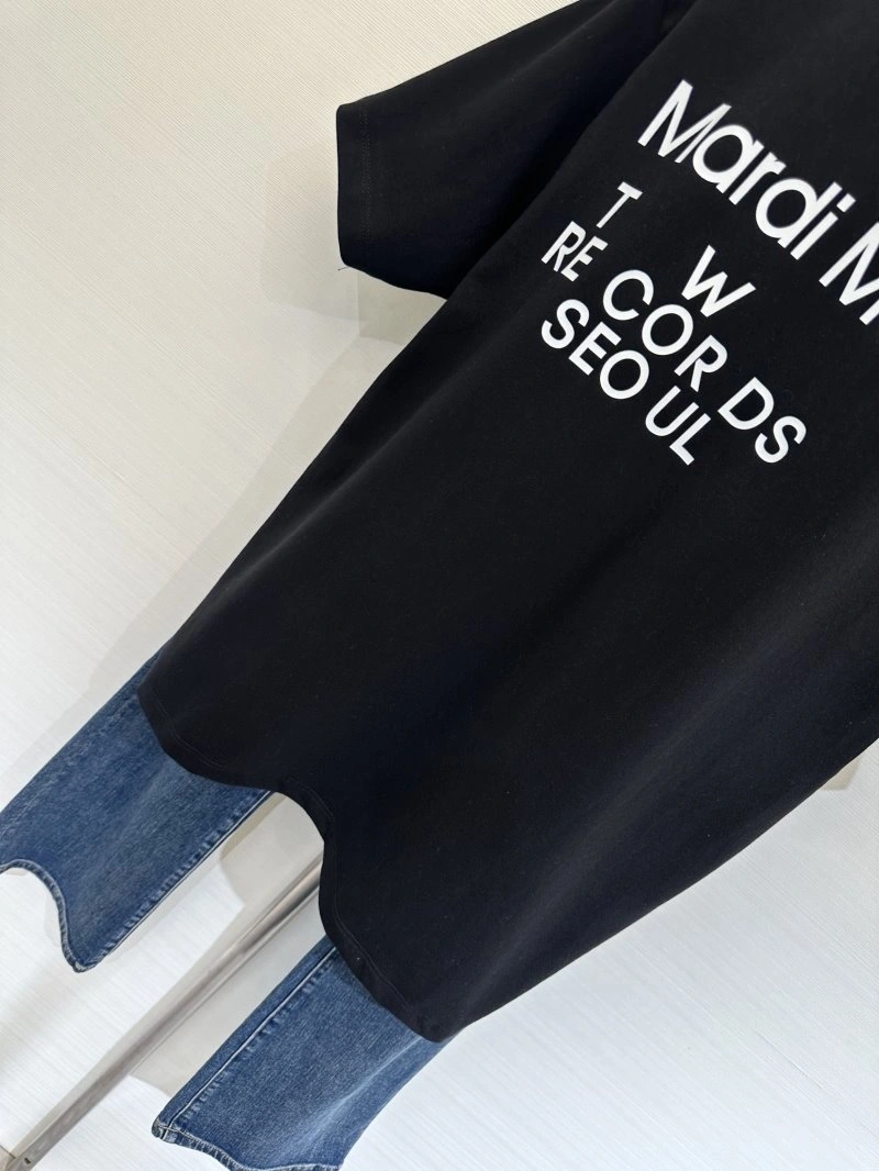 Upgraded Unclassified Brand T-Shirts 147304