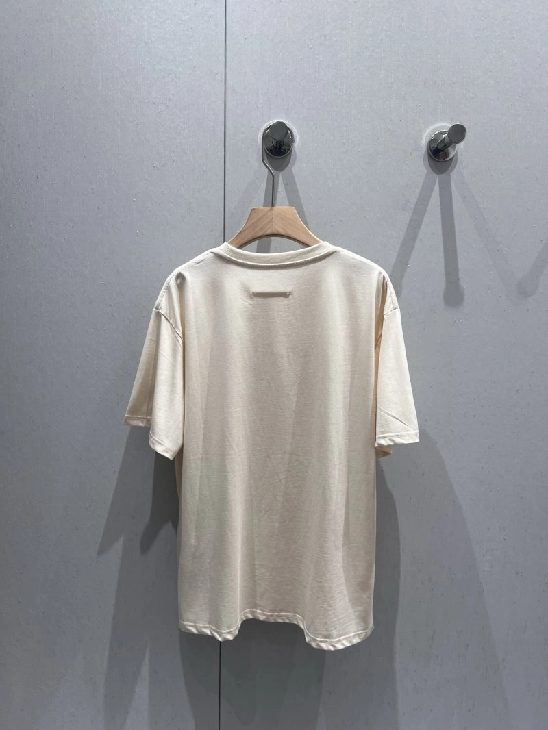 Efficient Unclassified Brand T-Shirts 147296
