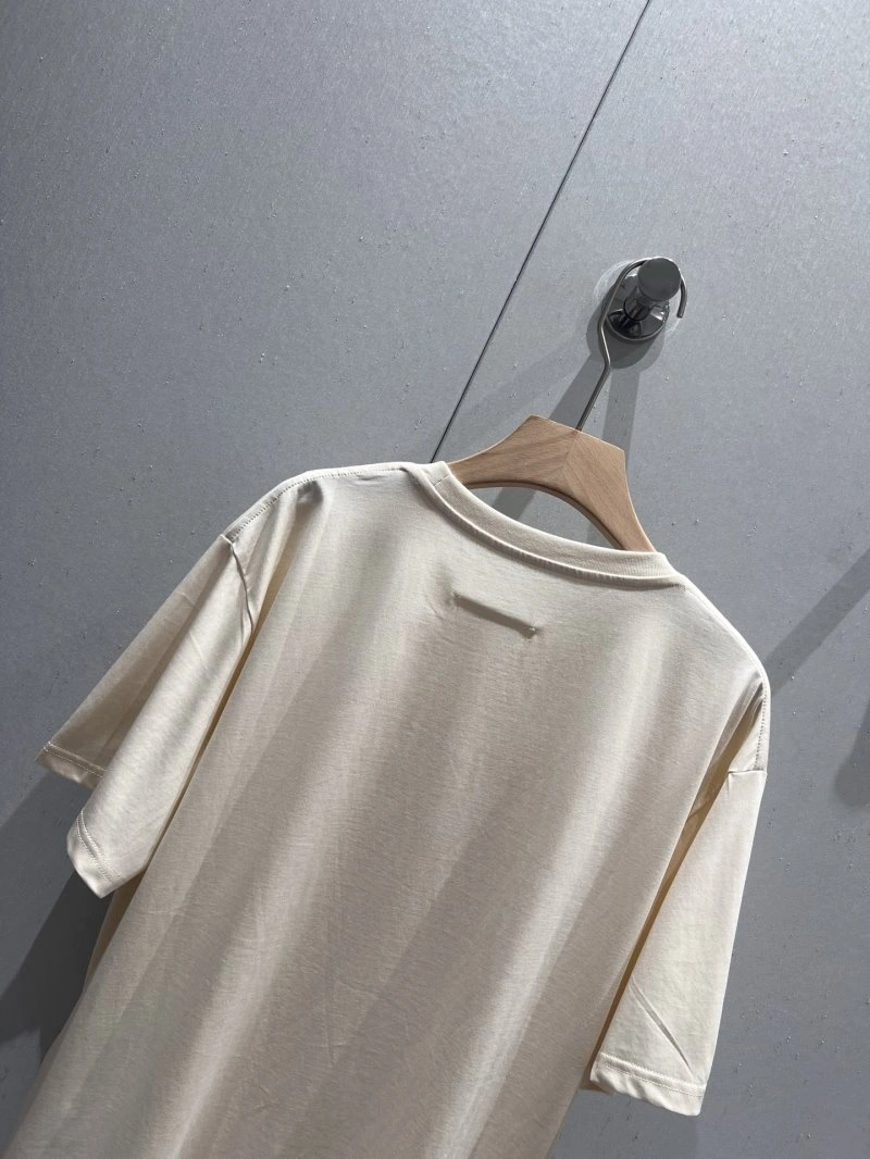 Efficient Unclassified Brand T-Shirts 147296