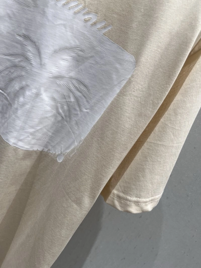 Efficient Unclassified Brand T-Shirts 147296