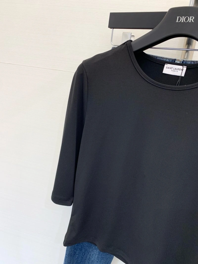 Bold Unclassified Brand T-Shirts 147290