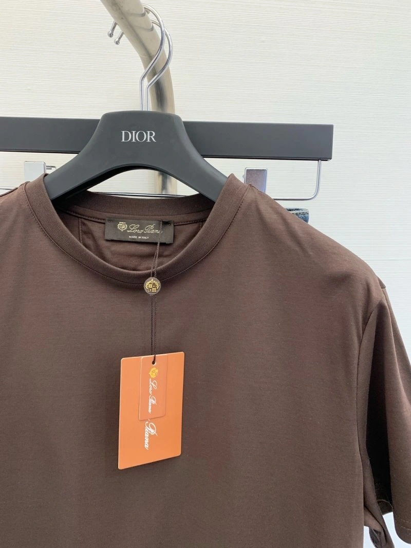 AllSeason Unclassified Brand T-Shirts 147293