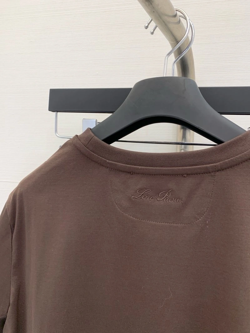 AllSeason Unclassified Brand T-Shirts 147293