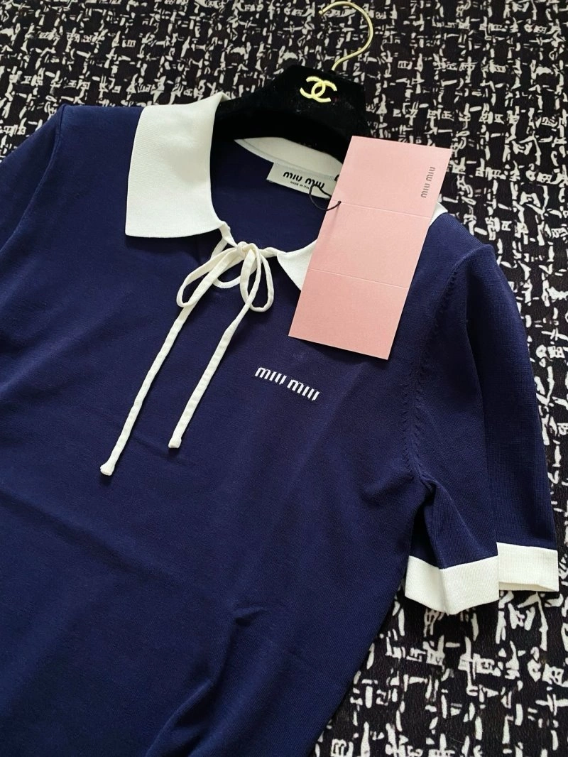 Versatile Unclassified Brand T-Shirts 147244