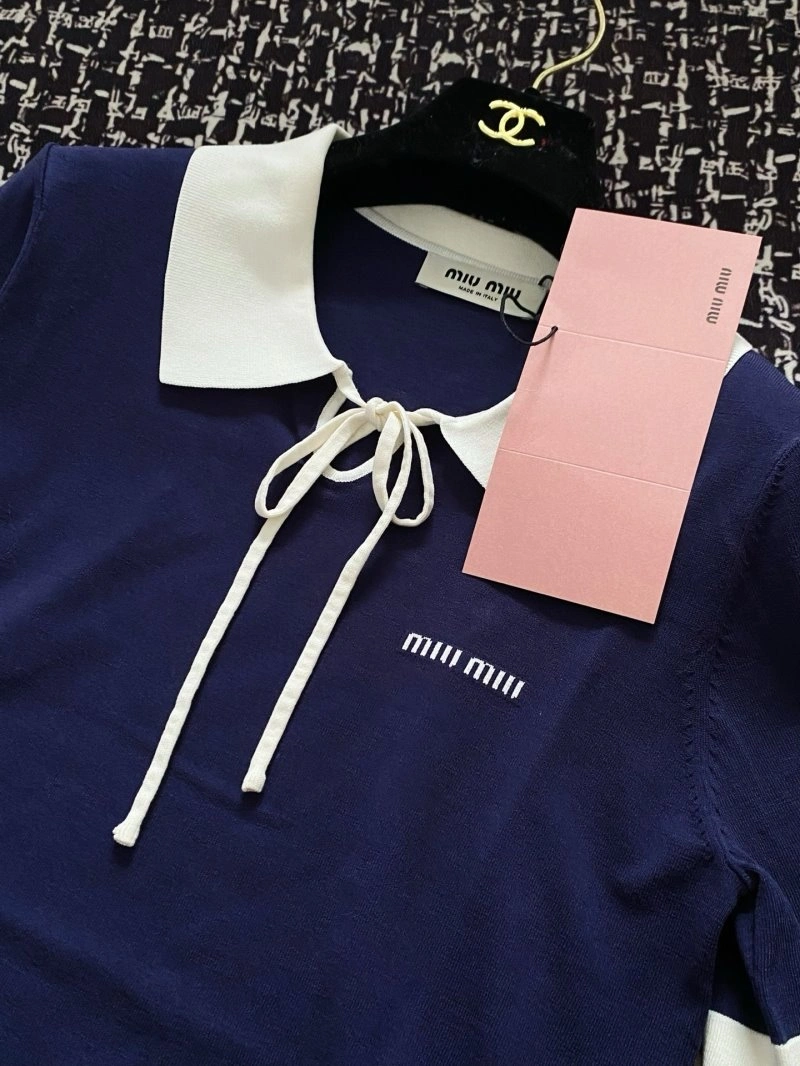 Versatile Unclassified Brand T-Shirts 147244