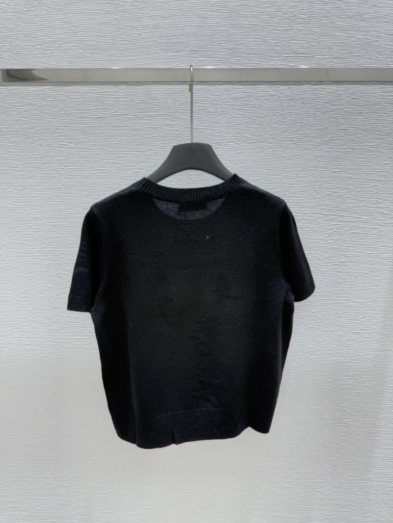 ModernLook Unclassified Brand T-Shirts 147238