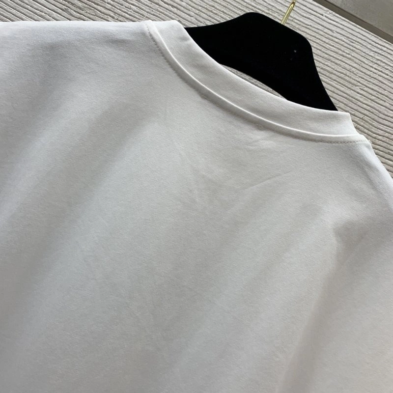 Resilient Unclassified Brand T-Shirts 147242