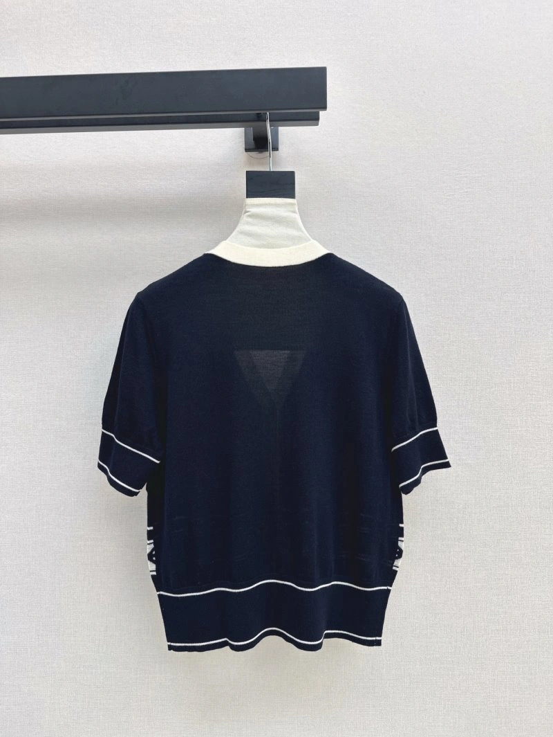 Vibrant Unclassified Brand T-Shirts 147239