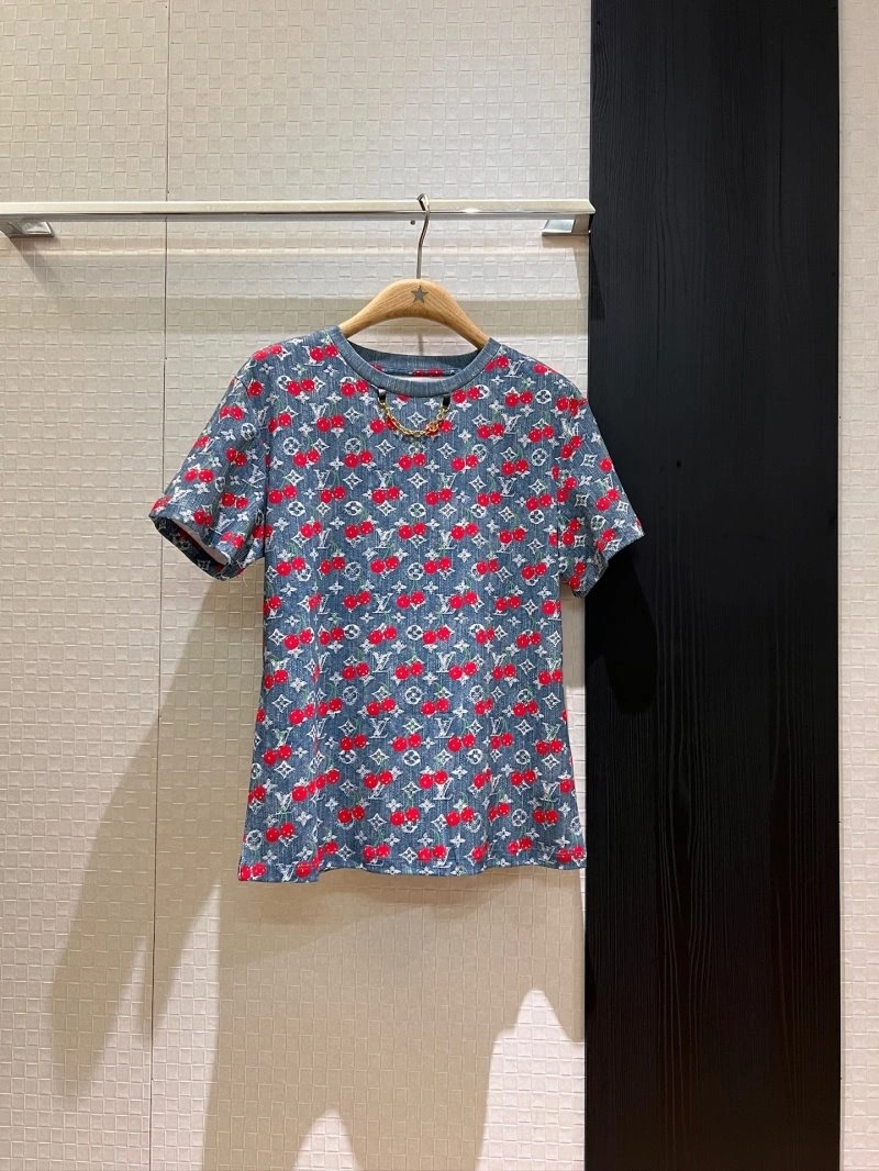 Packable Unclassified Brand T-Shirts 147220