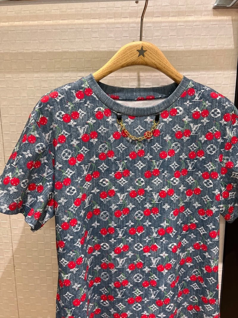 Packable Unclassified Brand T-Shirts 147220