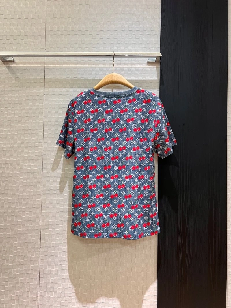 Packable Unclassified Brand T-Shirts 147220