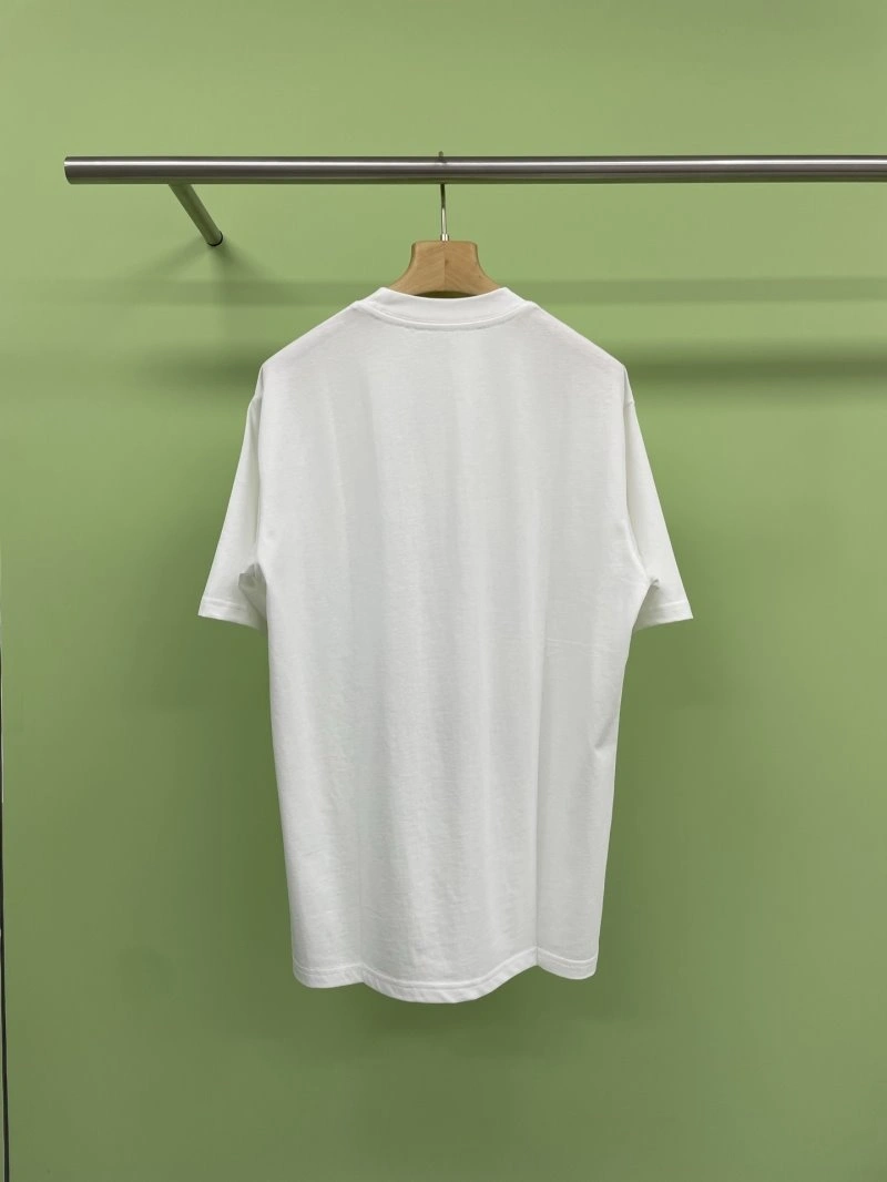 Vibrant Unclassified Brand T-Shirts 147213