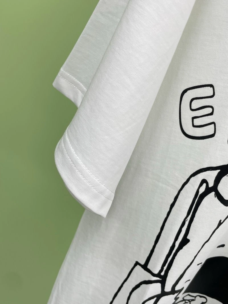 Vibrant Unclassified Brand T-Shirts 147213