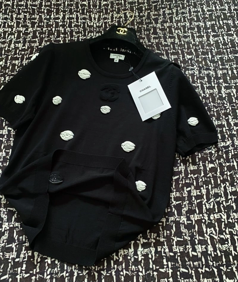 Lightweight Unclassified Brand T-Shirts 147191