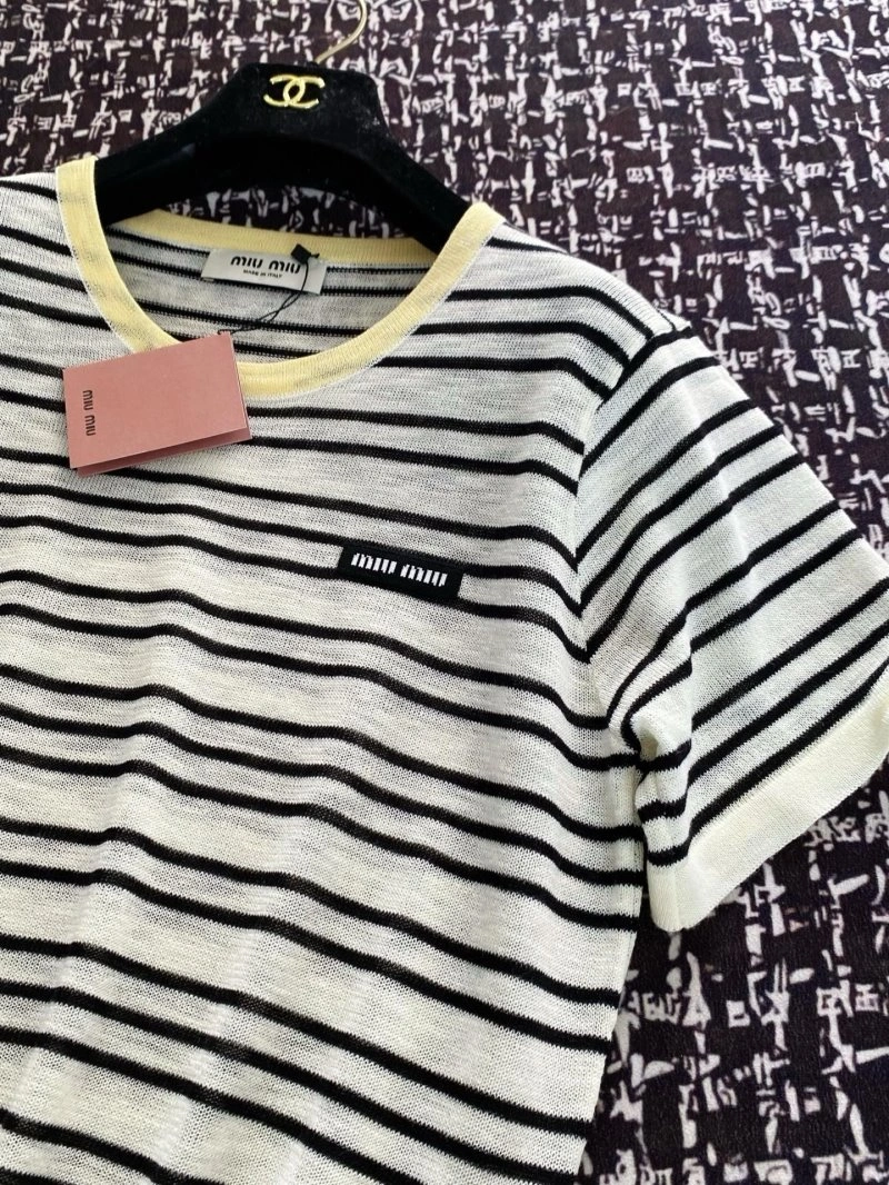 Classic Unclassified Brand T-Shirts 147183
