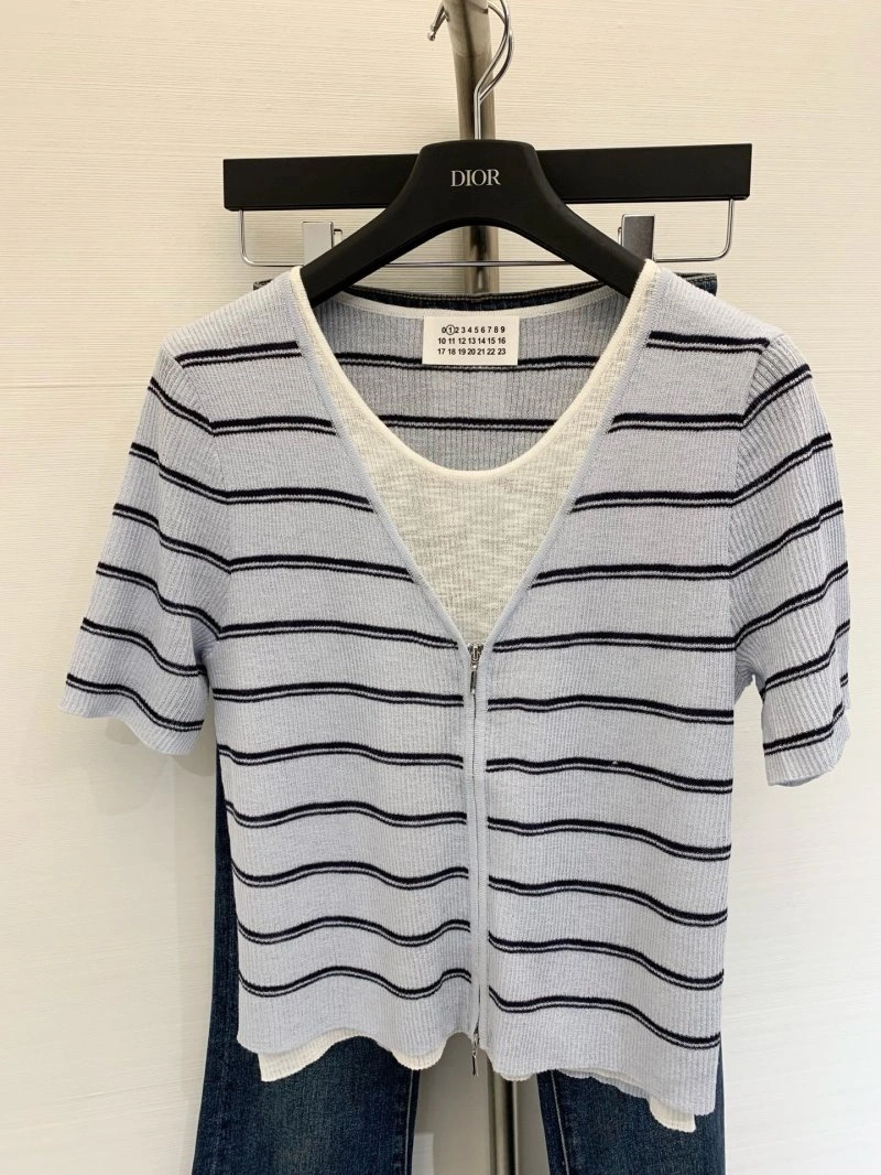 NewStyle Unclassified Brand T-Shirts 147194