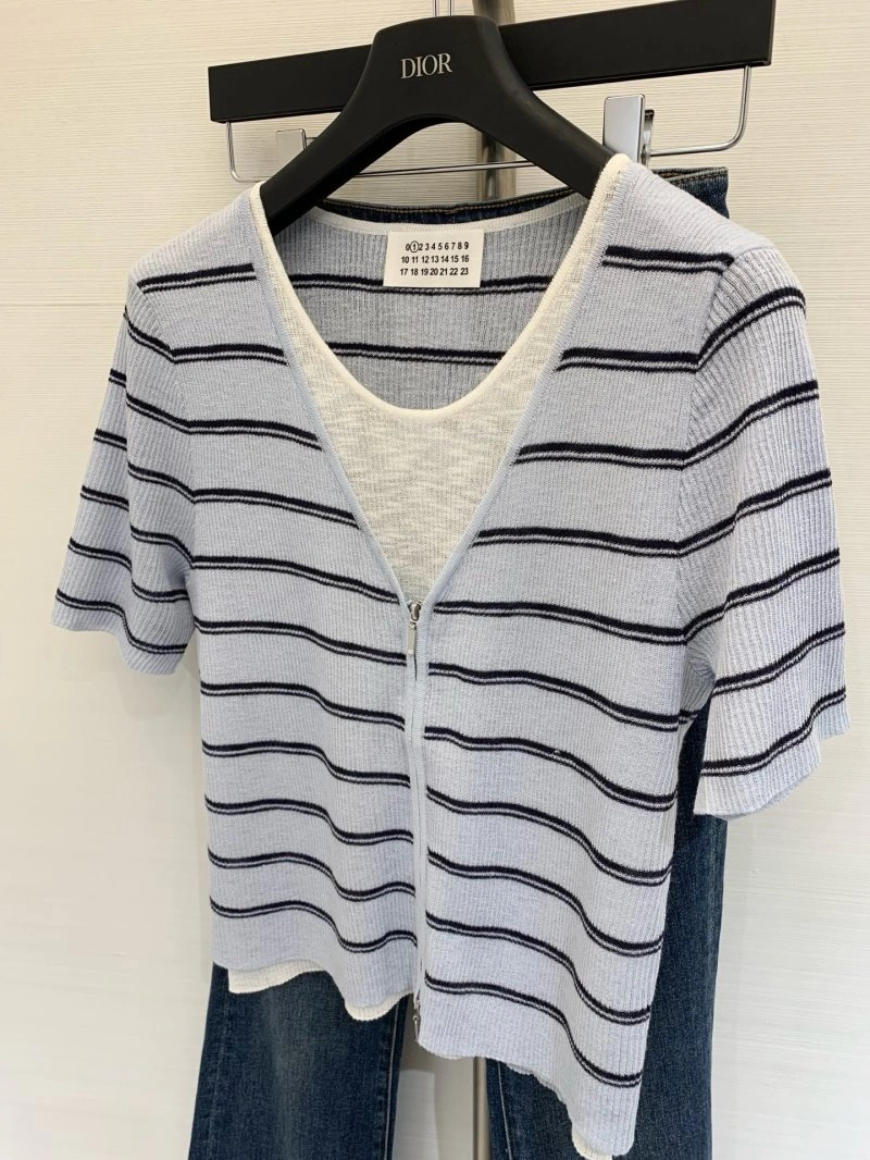NewStyle Unclassified Brand T-Shirts 147194