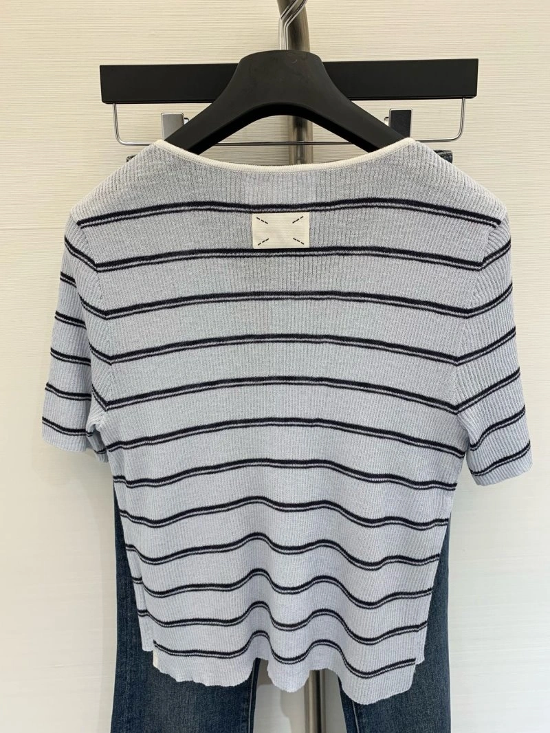 NewStyle Unclassified Brand T-Shirts 147194