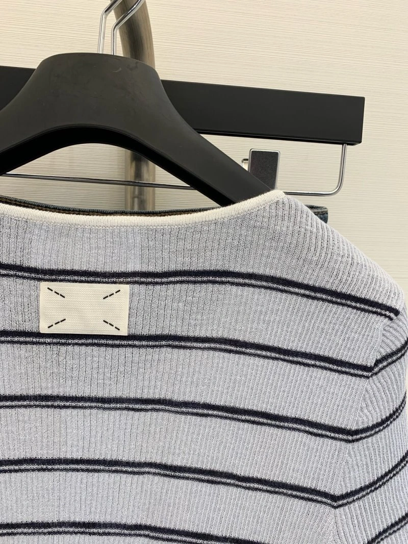 NewStyle Unclassified Brand T-Shirts 147194