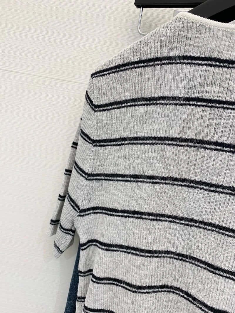 Lightweight Unclassified Brand T-Shirts 147170